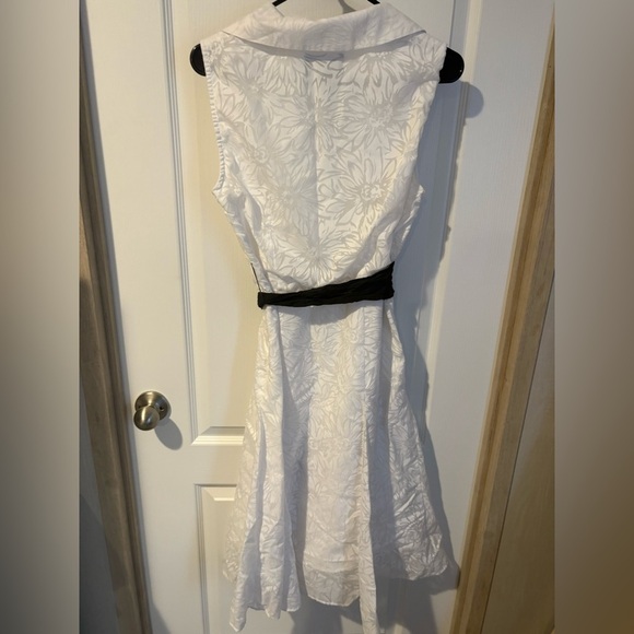 Connected apparel size 10 white dress with black sash - Picture 2 of 4